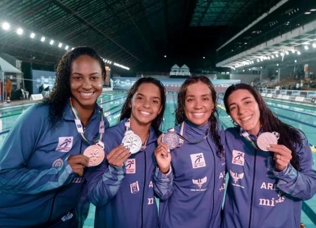 CHUVA DE MEDALHAS