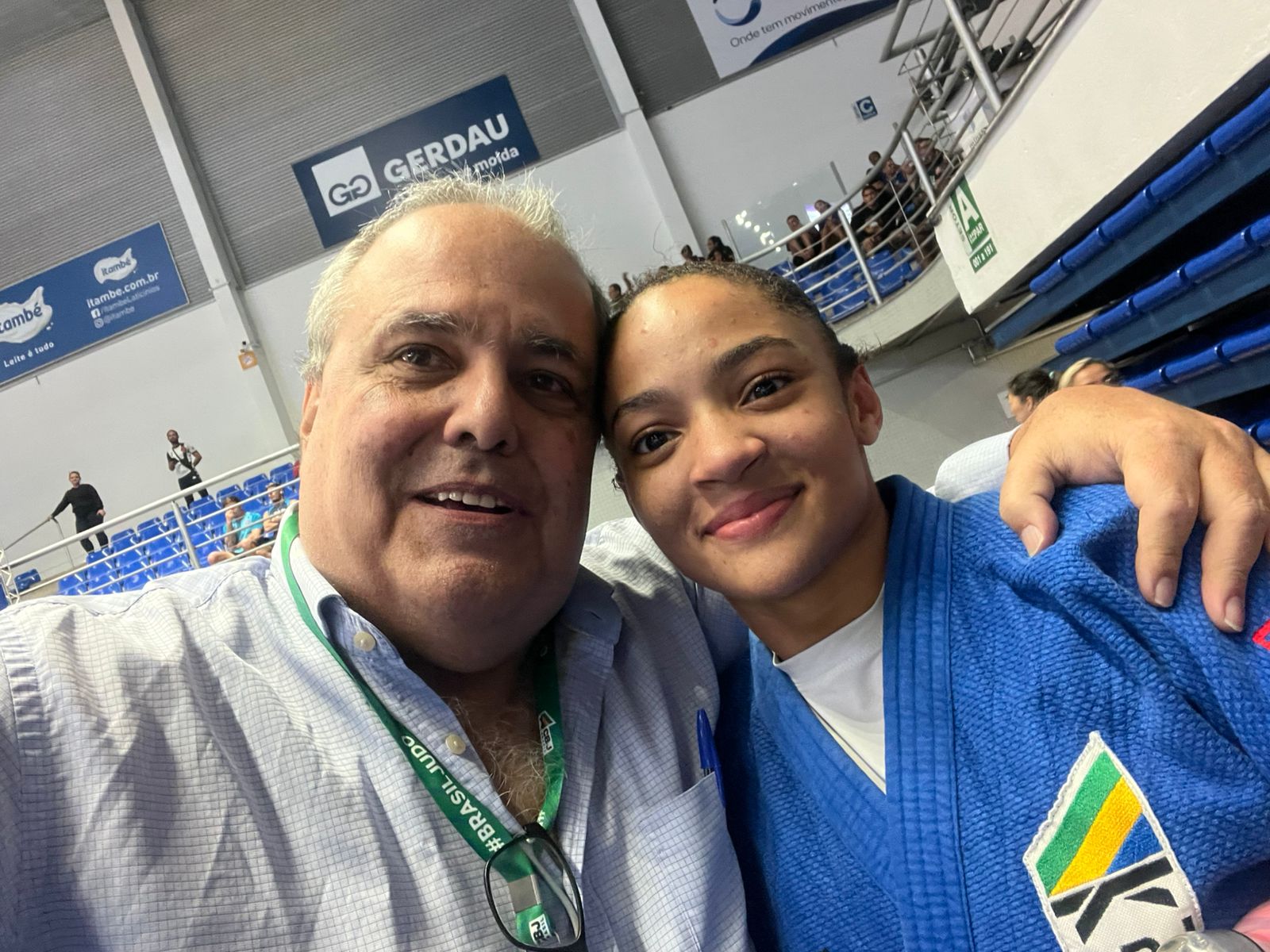 COM CLARISSE VALLIM, CAMPEÃ MUNDIAL JUNIOR