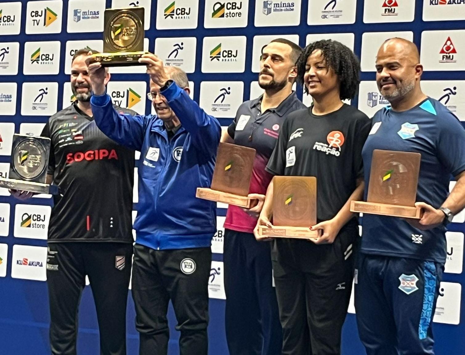 E.C. PINHEIROS (SP) É CAMPEÃO DO TROFÉU BRASIL DE JUDÔ MASCULINO