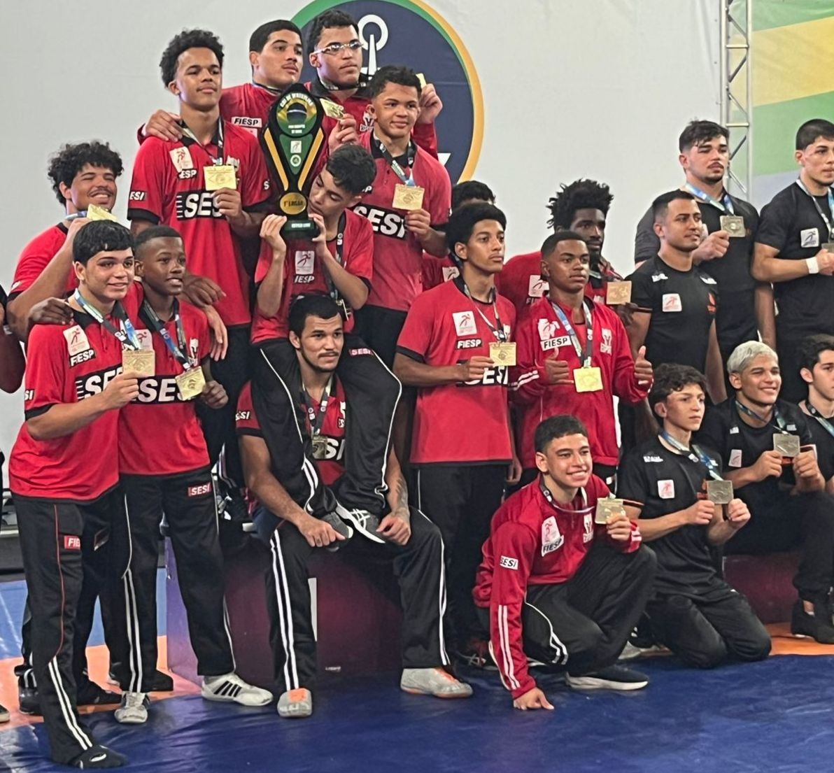 SESI-SP É CAMPEÃO DO CBI DE WRESTLING BASE MASCULINO