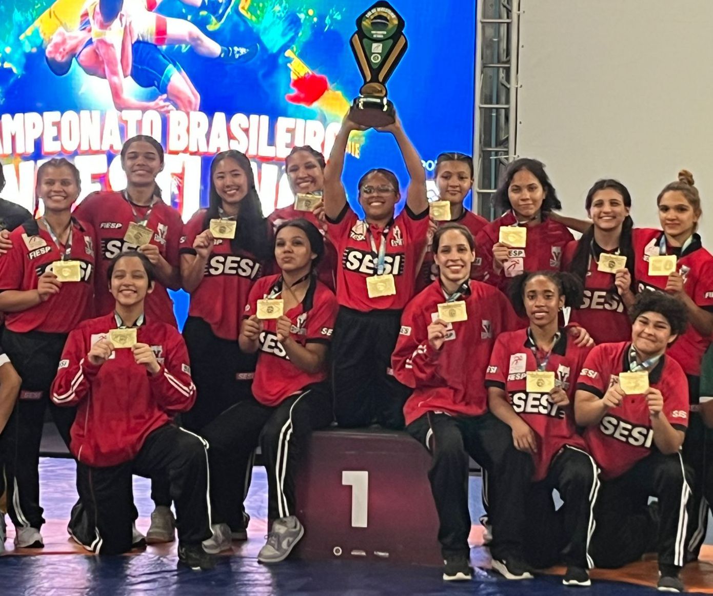 SESI-SP É CAMPEÃO BRASILEIRO DE WRESTLING DE BASE FEMININO