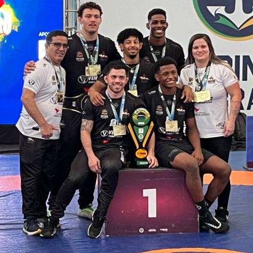 SÃO JOSÉ WRESTLING É CAMPEÃO DO CBI DE WRESTING SENIOR MASCULINO
