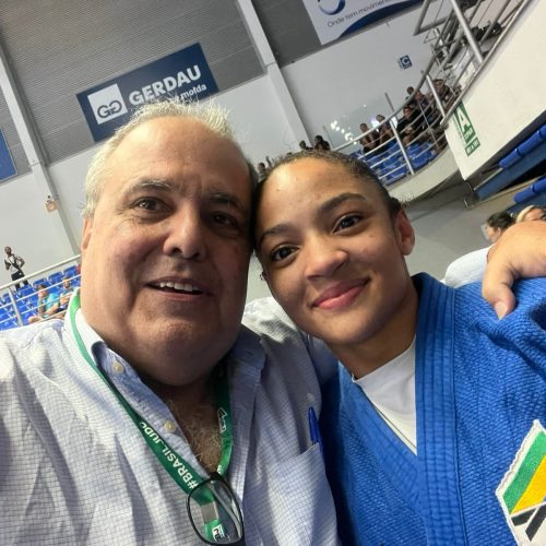 COM CLARISSE VALLIM, CAMPEÃ MUNDIAL JUNIOR