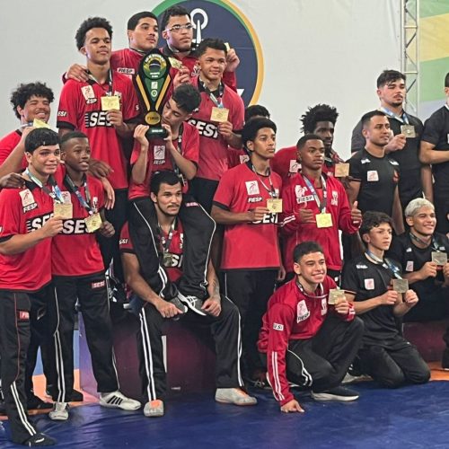 SESI-SP É CAMPEÃO DO CBI DE WRESTLING BASE MASCULINO